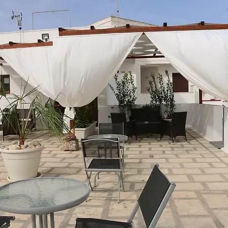 فندق مبيت وإفطار Vacanze Salento 3*